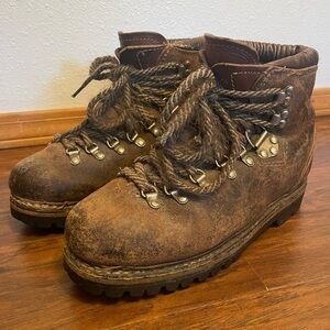Vintage Voyageur Brown Leather Mountaineering Hiking Boots Women 10 Men 8.5